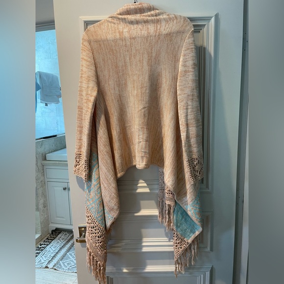 Tan and turquoise lightweight sweater with crochet - Picture 2 of 2